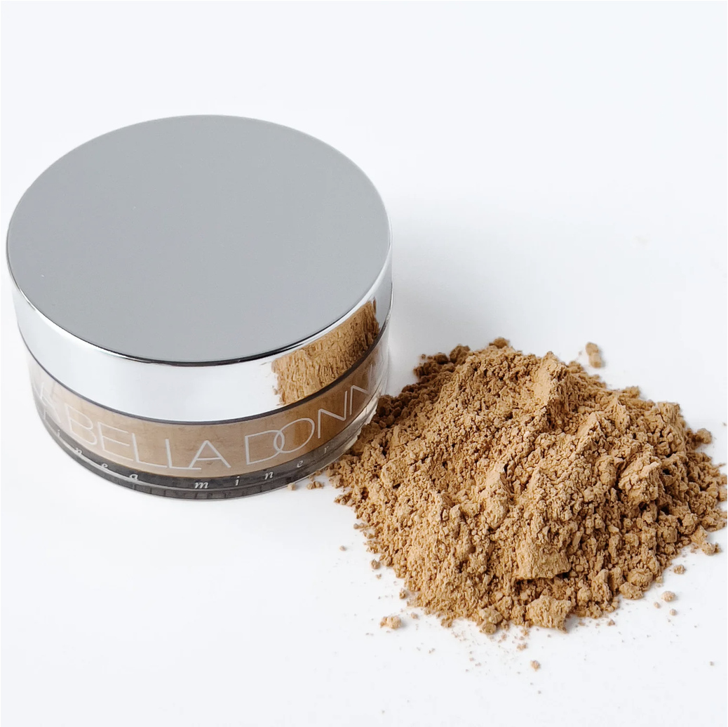 La Bella Donna Loose Mineral Foundation SPF 50 in Crema