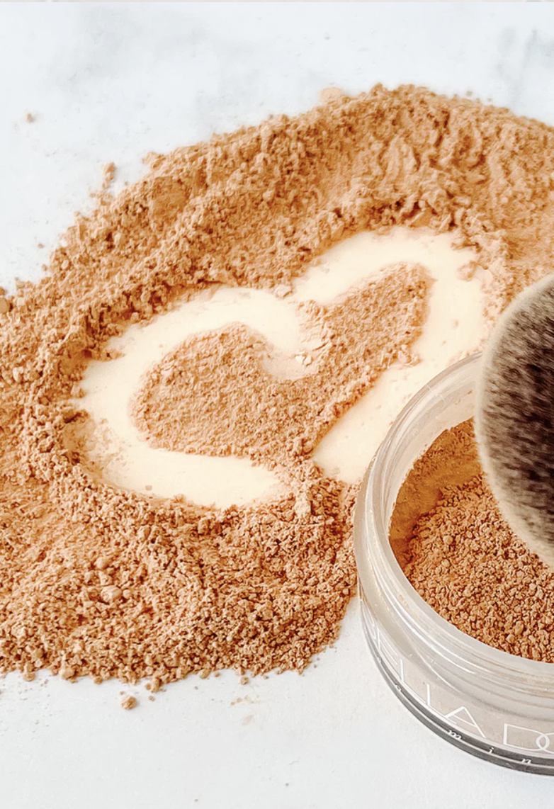Discover La Bella Donna | Revolutionizing Skincare with Loose Mineral Makeup