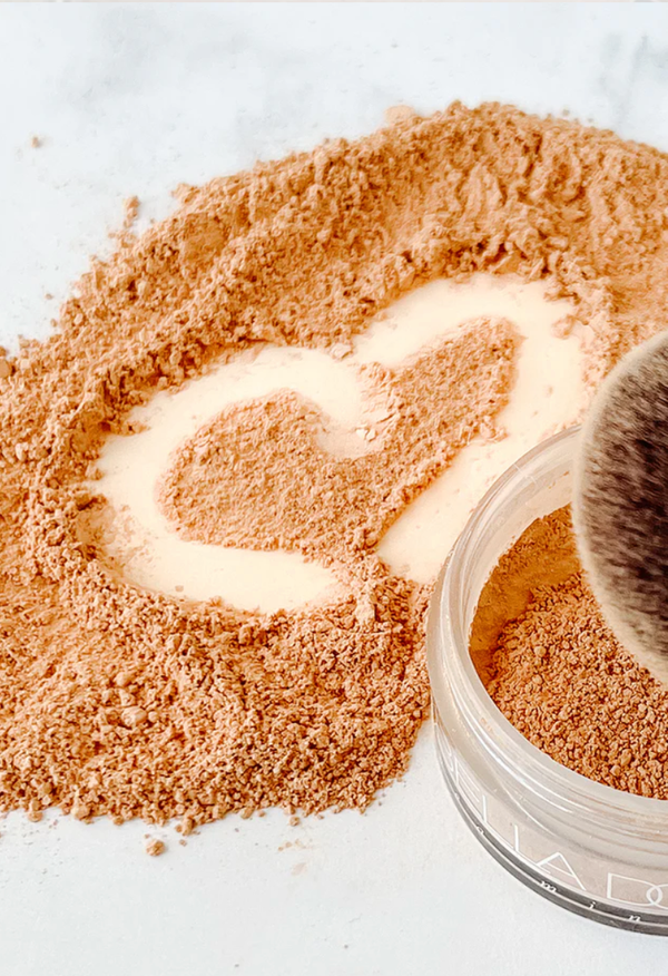 Discover La Bella Donna | Revolutionizing Skincare with Loose Mineral Makeup